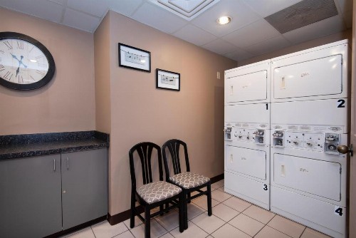 Guest Inn & Suites - Midtown Medical Center - image 21