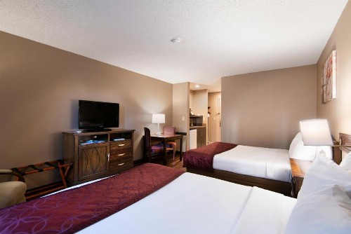 Guest Inn & Suites - Midtown Medical Center - image 25
