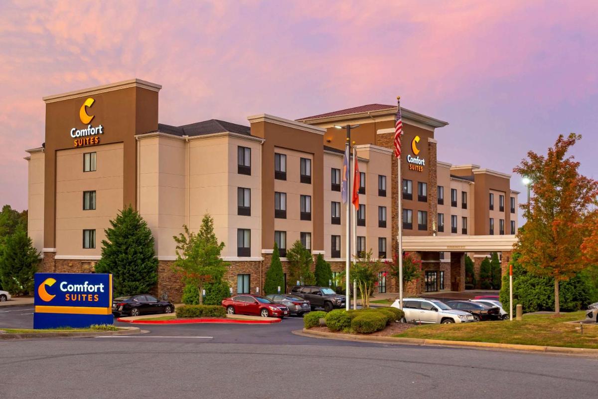 Comfort Suites Little Rock - main image