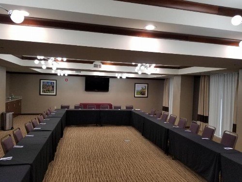 Comfort Suites Little Rock - image 11