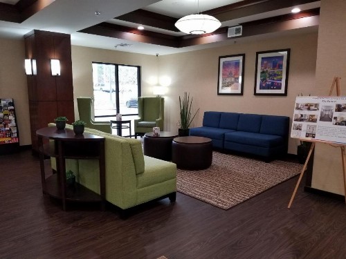 Comfort Suites Little Rock - image 16