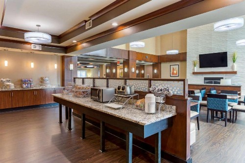 Comfort Suites Little Rock - image 21