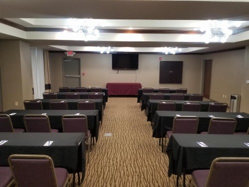 Comfort Suites Little Rock - image 33