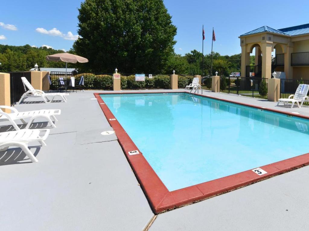 Days Inn Little Rock South - image 5