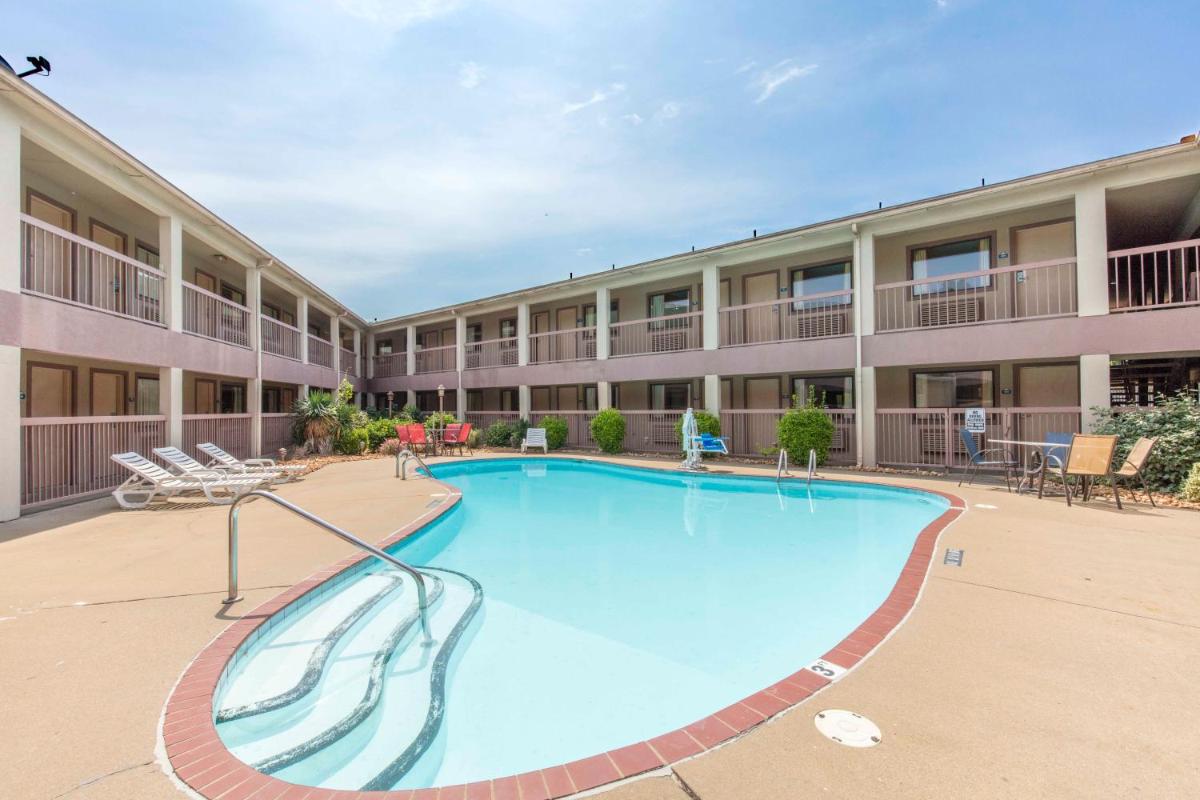 Motel 6-Little Rock AR - Airport - image 4