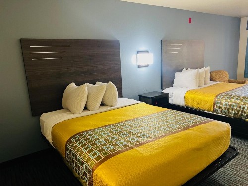 Garden Inn and Suites - image 6