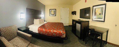 Garden Inn and Suites - image 9