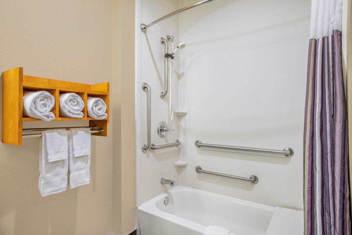La Quinta by Wyndham Little Rock - West - image 5