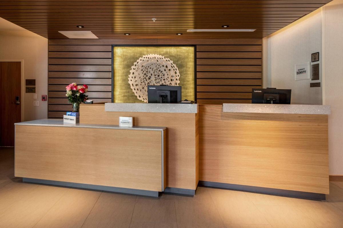Fairfield Inn & Suites by Marriott Little Rock Airport - image 3