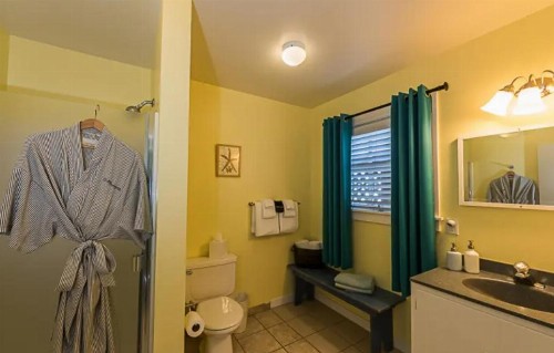 Inn at Schoolhouse Creek - image 14
