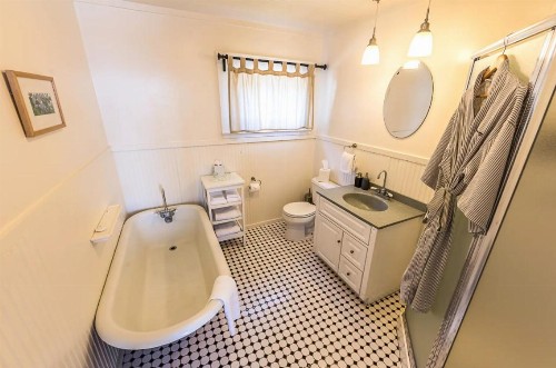 Inn at Schoolhouse Creek - image 2