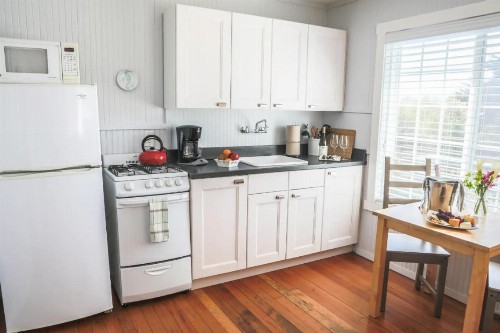 Inn at Schoolhouse Creek - image 4