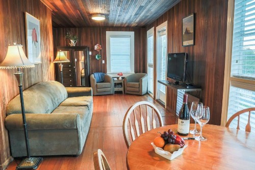Inn at Schoolhouse Creek - image 9