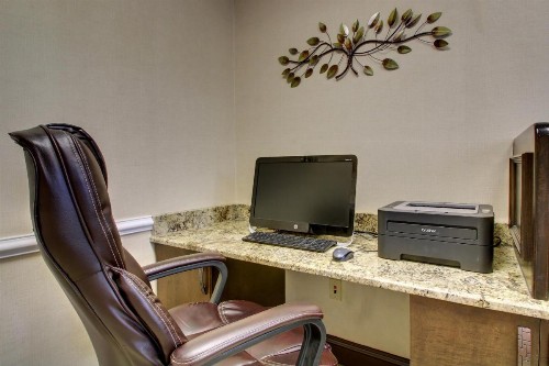 Holiday Inn Express Hotel & Suites Live Oak an IHG Hotel - image 21
