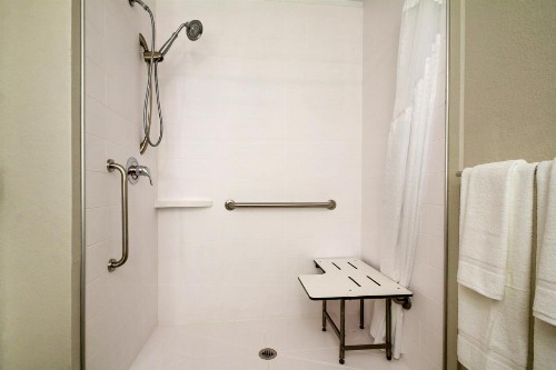 Holiday Inn Express Hotel & Suites Live Oak an IHG Hotel - image 5