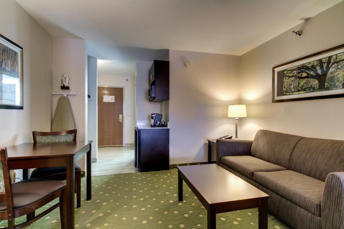 Holiday Inn Express Hotel & Suites Live Oak an IHG Hotel - image 6