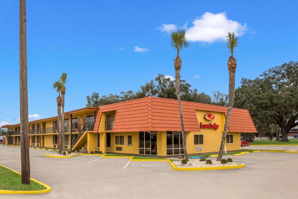 Econo Lodge Live Oak - image 2