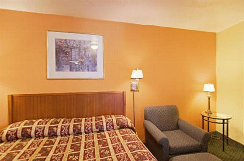 Americas Best Value Inn - Livermore - image 10
