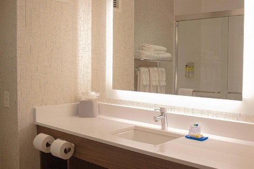 Holiday Inn Express Hotel & Suites Livermore an IHG Hotel - image 34