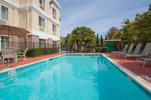 Holiday Inn Express Hotel & Suites Livermore an IHG Hotel - image 40