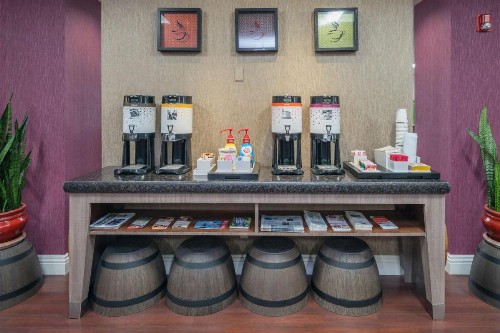 Hampton Inn Livermore - image 19