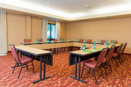 Courtyard by Marriott Livermore - image 34