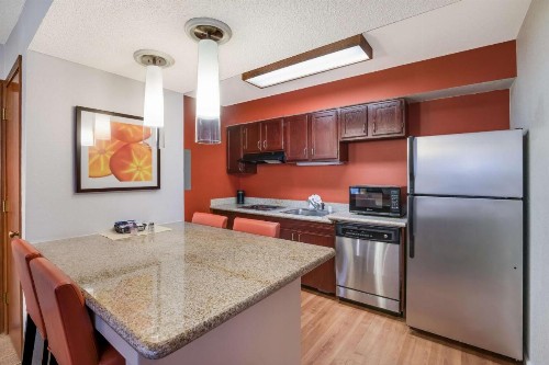 SenS Suites Livermore SureStay Collection by Best Western - image 23