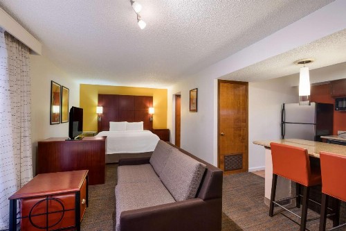 SenS Suites Livermore SureStay Collection by Best Western - image 24
