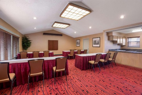 SenS Suites Livermore SureStay Collection by Best Western - image 30
