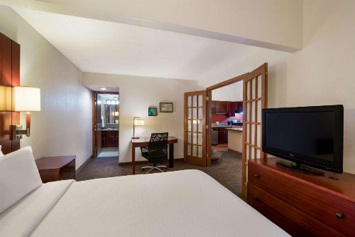 SenS Suites Livermore SureStay Collection by Best Western - image 36