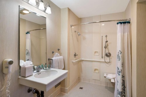 SenS Suites Livermore SureStay Collection by Best Western - image 43