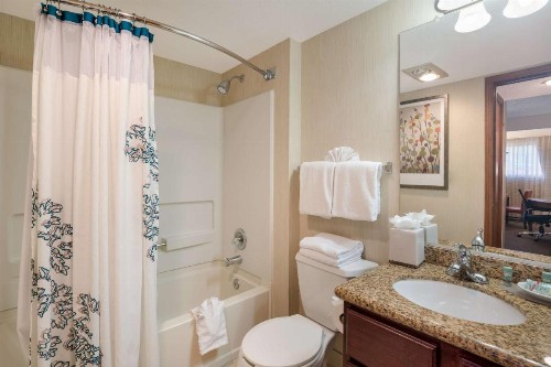 SenS Suites Livermore SureStay Collection by Best Western - image 45