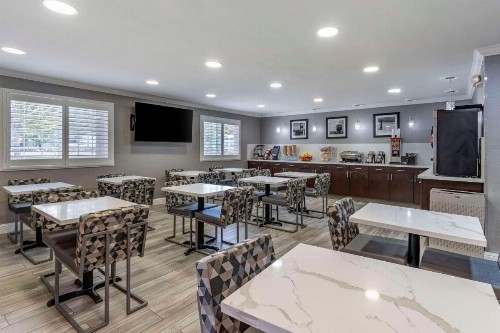 Best Western Plus Vineyard Inn - image 10