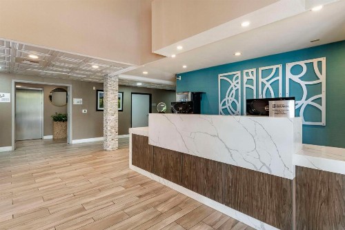 Best Western Plus Vineyard Inn - image 16
