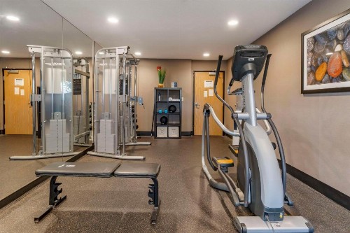 Best Western Plus Vineyard Inn - image 25