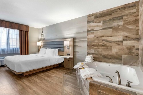 Best Western Plus Vineyard Inn - image 32
