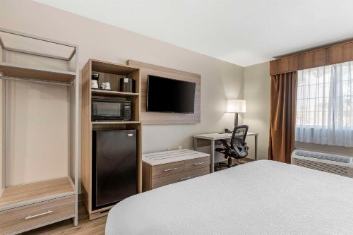 Best Western Plus Vineyard Inn - image 38