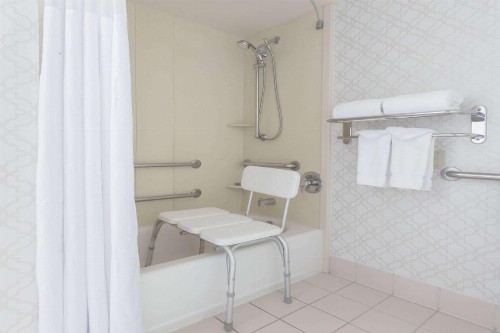 Hawthorn Suites by Wyndham Livermore - image 11