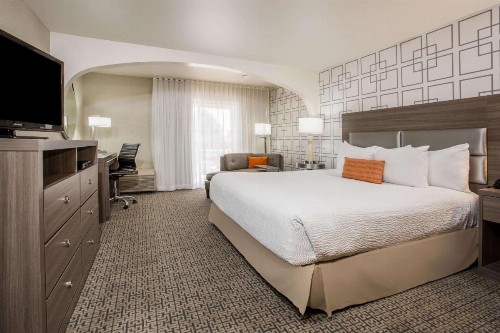 Hawthorn Suites by Wyndham Livermore - image 13