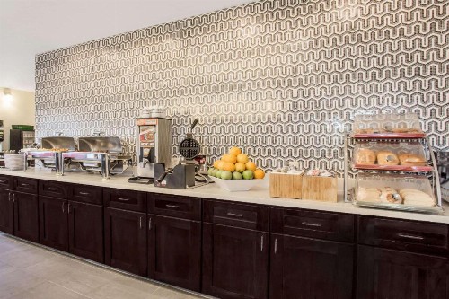 Hawthorn Suites by Wyndham Livermore - image 28