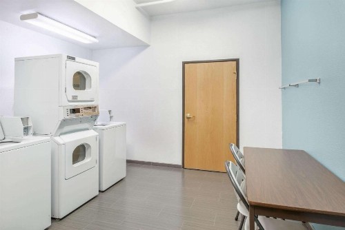 Hawthorn Suites by Wyndham Livermore - image 31