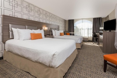 Hawthorn Suites by Wyndham Livermore - image 32