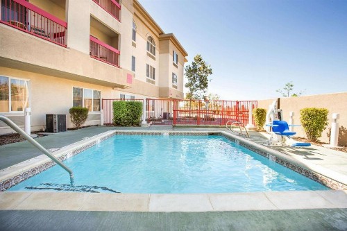 Hawthorn Suites by Wyndham Livermore - image 8