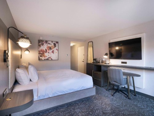 Premiere Suites - image 22