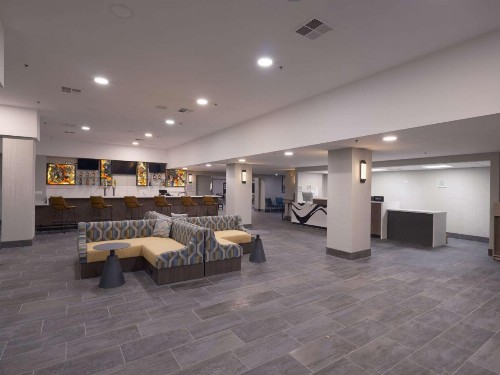 Premiere Suites - image 36