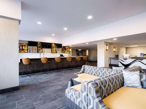 Premiere Suites - image 38
