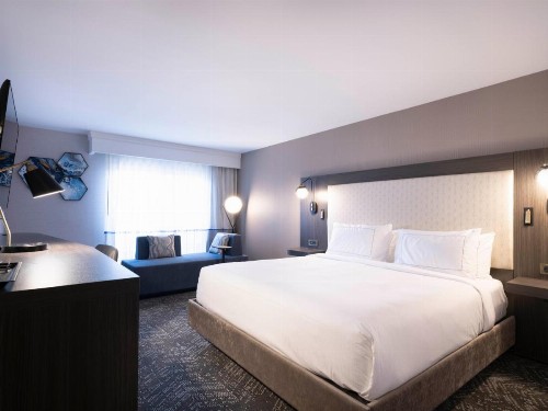 Premiere Suites - image 5