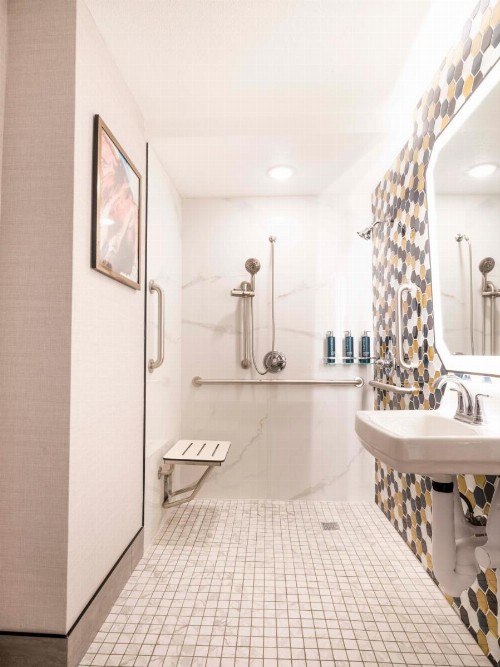 Premiere Suites - image 6