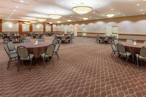 Ramada by Wyndham Liverpool Syracuse - image 22