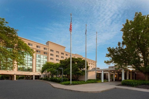 Ramada by Wyndham Liverpool Syracuse - image 3